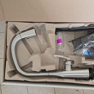 Delta 9176T-AR-PR-DST Stryke Pull Down Kitchen Faucet with Touch2O Technology